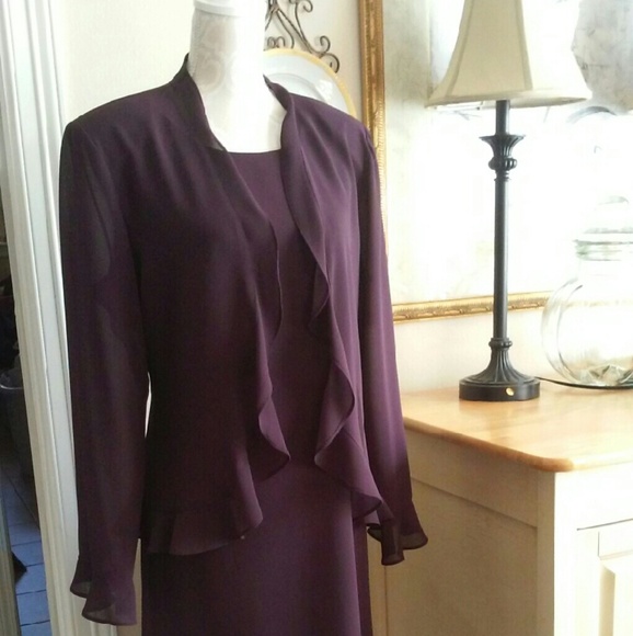 Dress - Picture 4 of 4