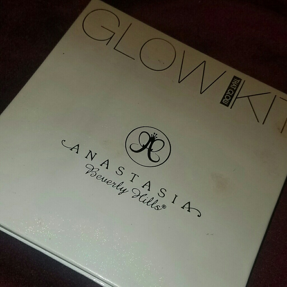 Anastasia Beverly Hills Glow Kit! 'That Glow'