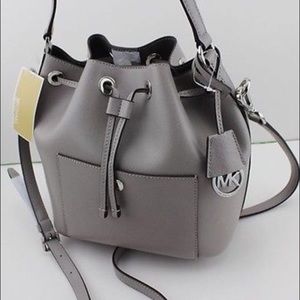 Michael Kors Greenwich medium bucket bag