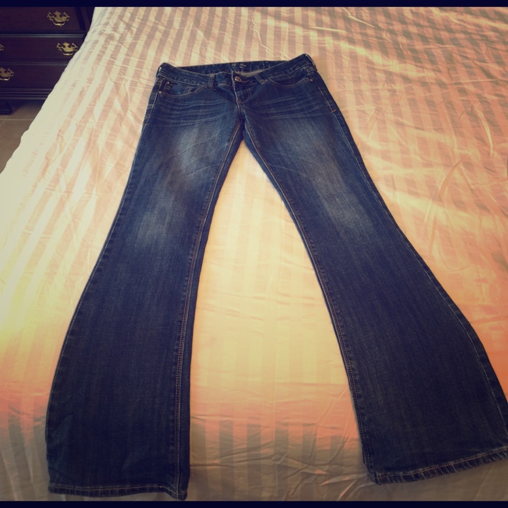Women's Express Low Rise Barely Boot Jeans