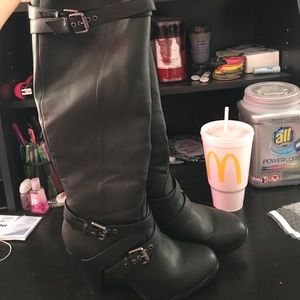 Heel boots