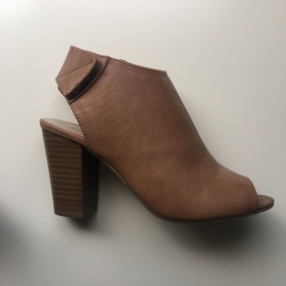 Chinese Laundry wedge booties