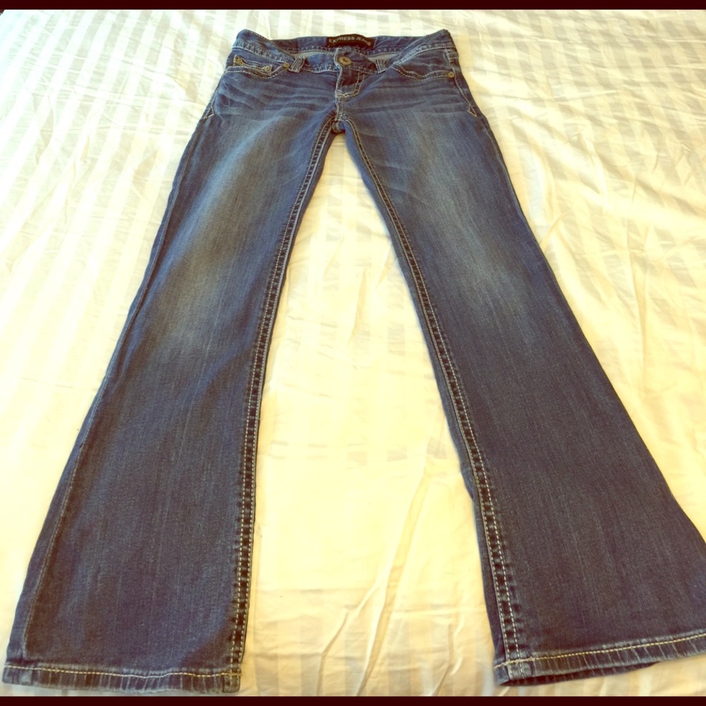 Express Women's Low Rise Barely Boot Jeans