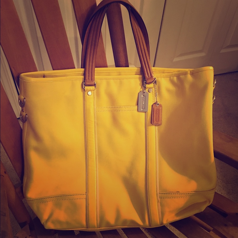 Coach Hampton Canvas Tote. Serial# 70159