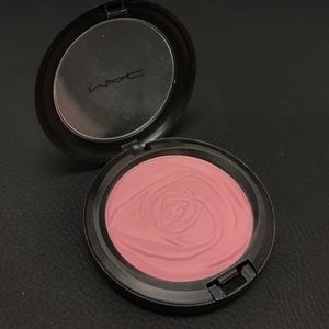 MAC Summer Rose Beauty Powder