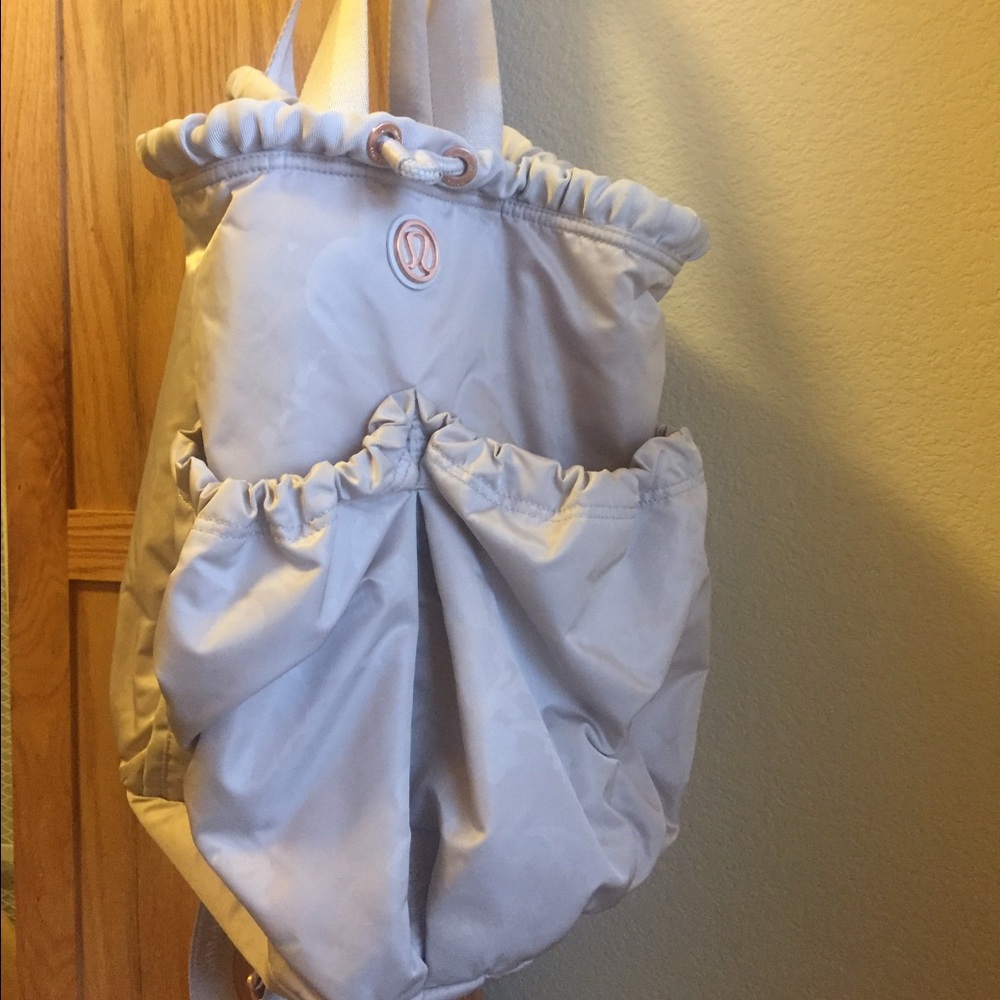 EUC Lululemon Bliss Bag!