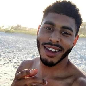 Meet your Posher, Deandre