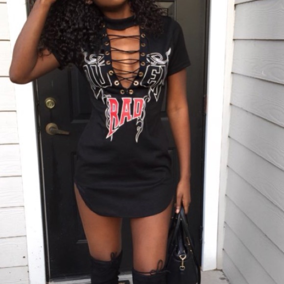 CLEARANCE 💸 "Queen of Rad" Lace Up shirt dress - Picture 5 of 7