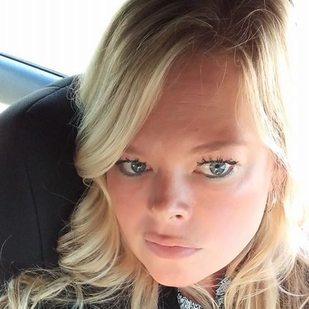 Meet your Posher, Nicole