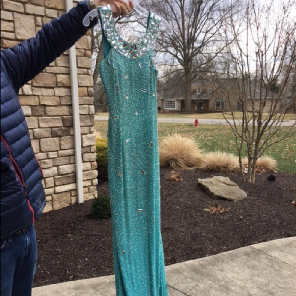 Sherri Hill Prom Dress - Picture 4 of 6