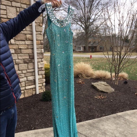 Sherri Hill Prom Dress - Picture 4 of 6