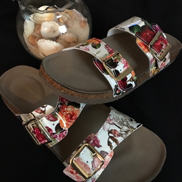 Steve Madden Shoes - 🌟SALE🌟Madden Girl Sandals