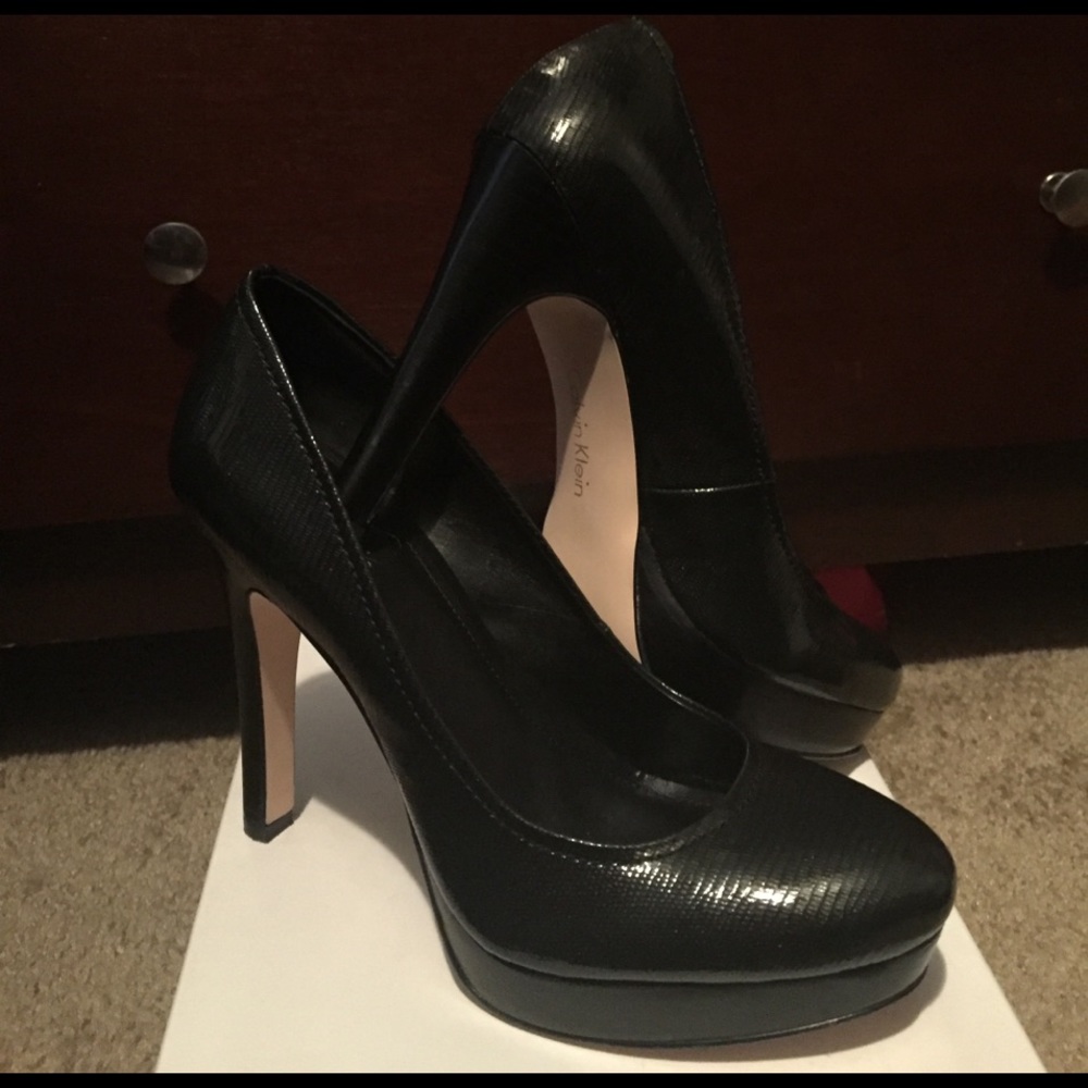Calvin Klein Kendall Pump