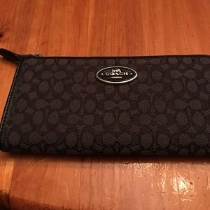 Coach wallet final price!!!