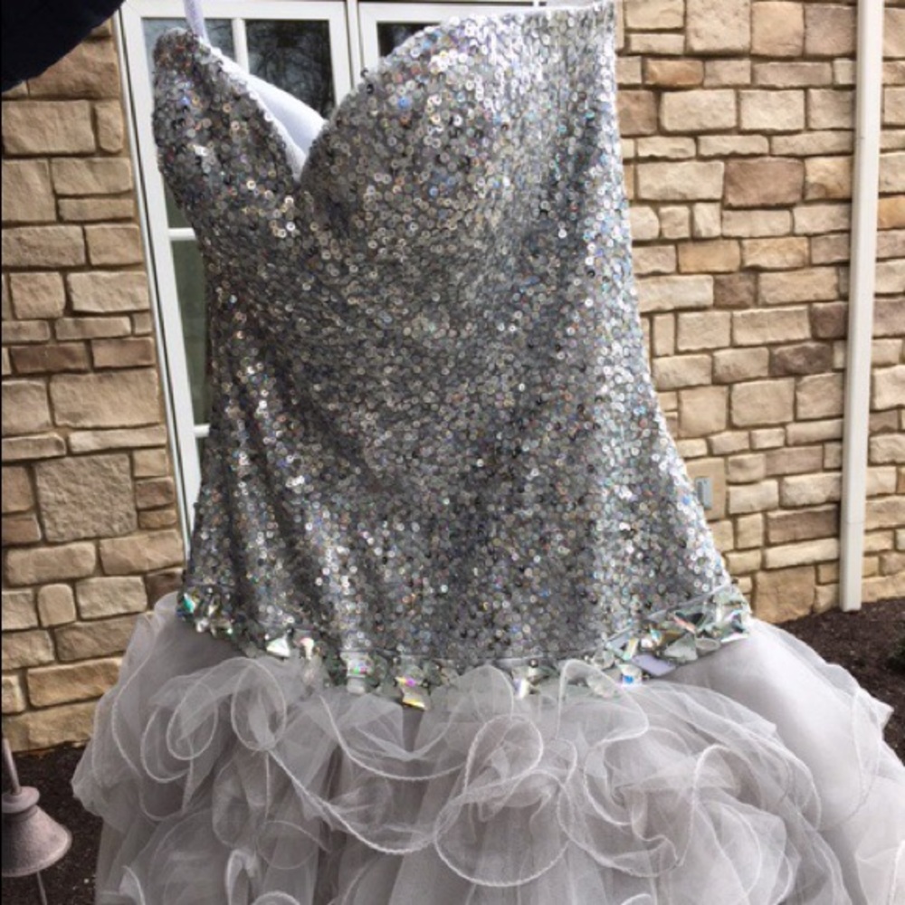 Sherri Hill Prom Dress