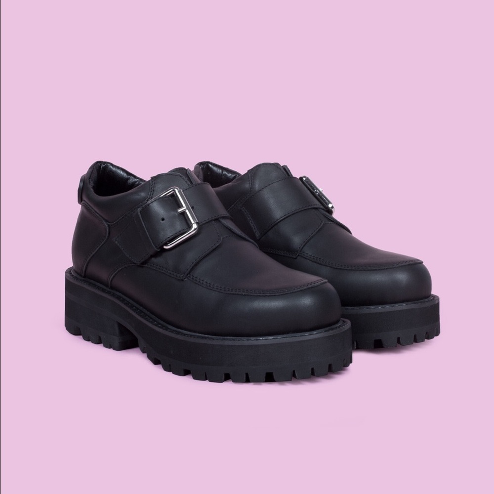 Almost new UNIF Cass shoes ✨