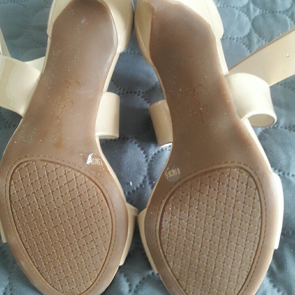 Shoes - Picture 3 of 4