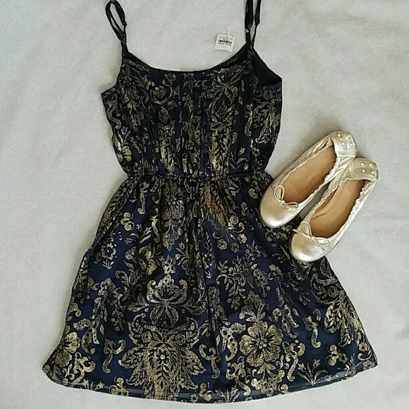 Abercrombie & Fitch Dresses & Skirts - Abercrombie & Fitch Gold and Navy Dress