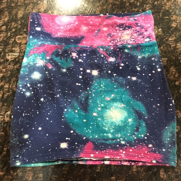 Galaxy skirt NWOT - Picture 2 of 2