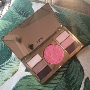LE TARTE Poppy Picnic Palette