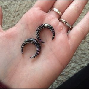 Zebra print gauges