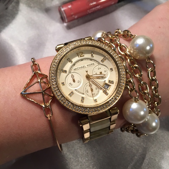 🌸Gold Plated Diamond Bangle - Picture 4 of 6