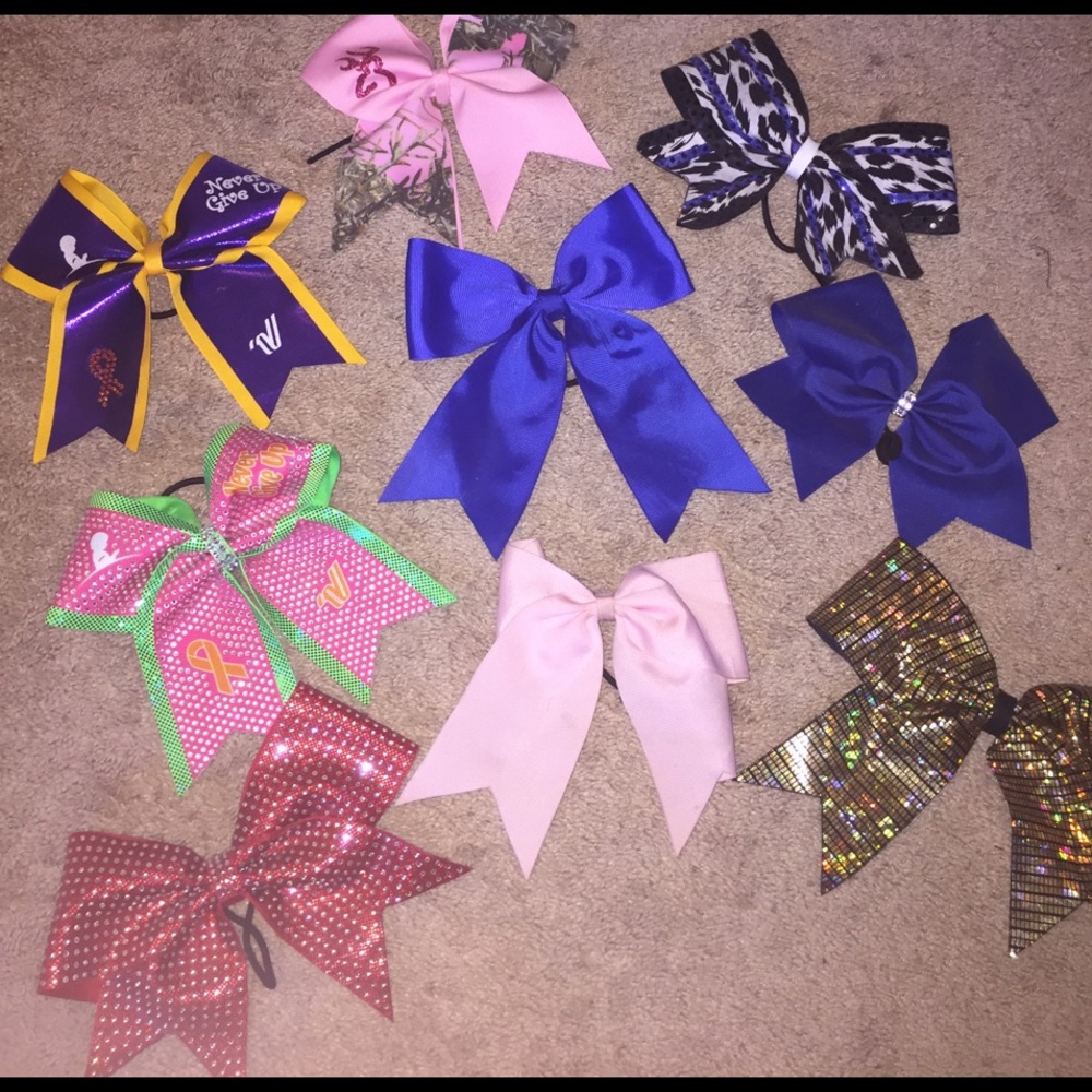 Cheer bows