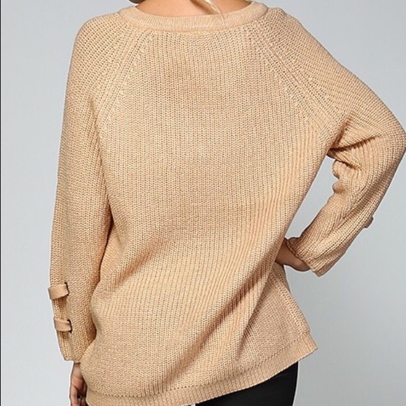 Boho cozy lace up sweater with cuff detail - Picture 4 of 4