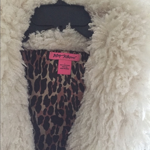 Betsy Johnson Vest - Picture 2 of 3