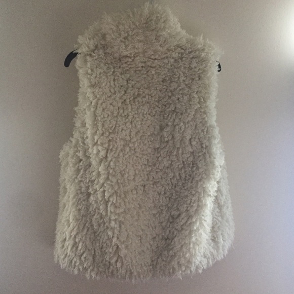 Betsy Johnson Vest - Picture 3 of 3