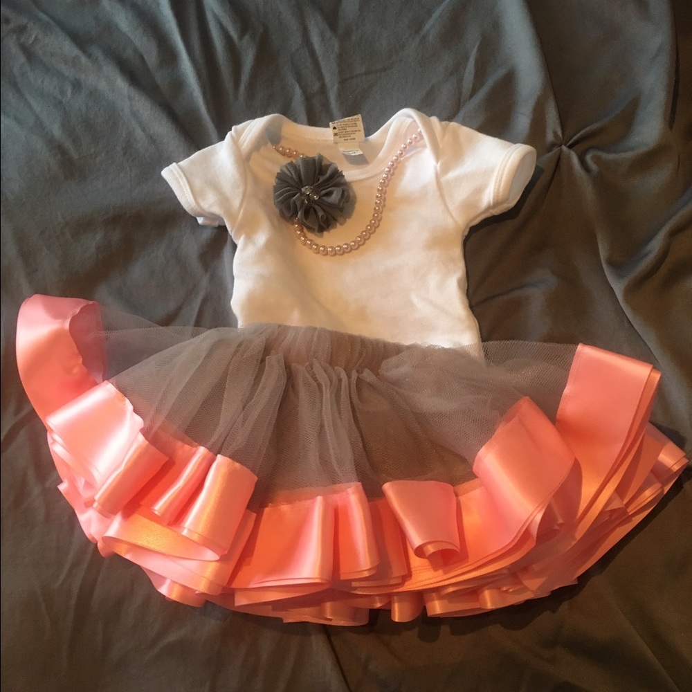 Gorgeous newborn girl outfit