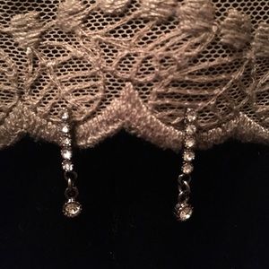 Vintage-style Rhinestone Earrings