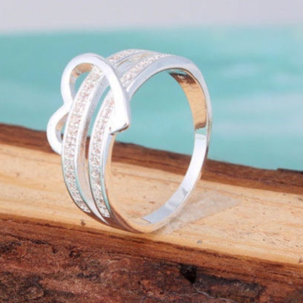 💜The Jasmine 💜 Sweetheart Ring Platinum with CZ - Picture 3 of 5