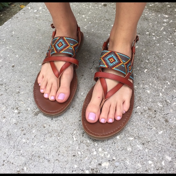 Sandals - Picture 3 of 4