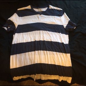Old navy V-neck