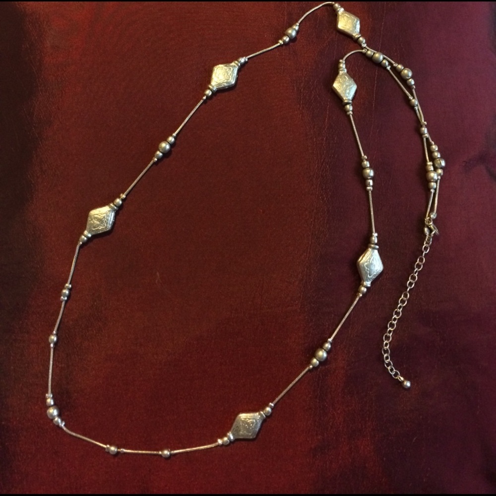 Long silver necklace-free w other purchase