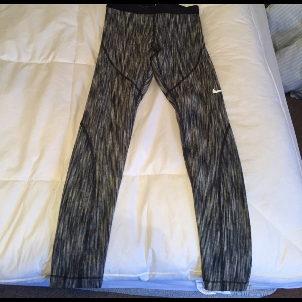 Nike fleece leggings