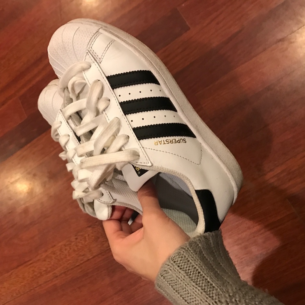 Women adidas superstar