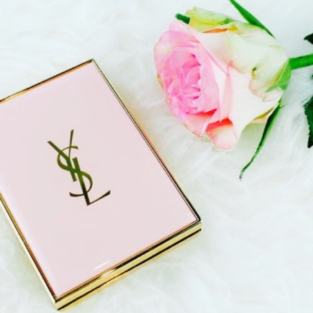 YSL Touche Éclat Blur Perfector Compact  ⚜️