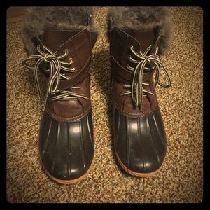 Duck boots