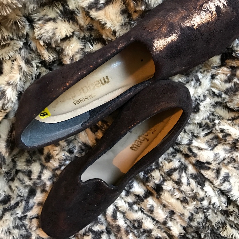 Very nice comfortable shoes