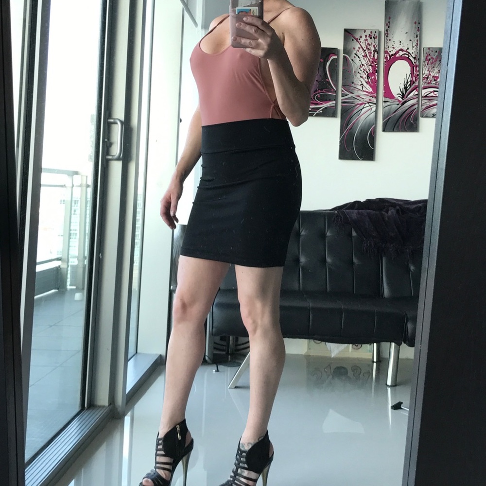 Basic black skirt