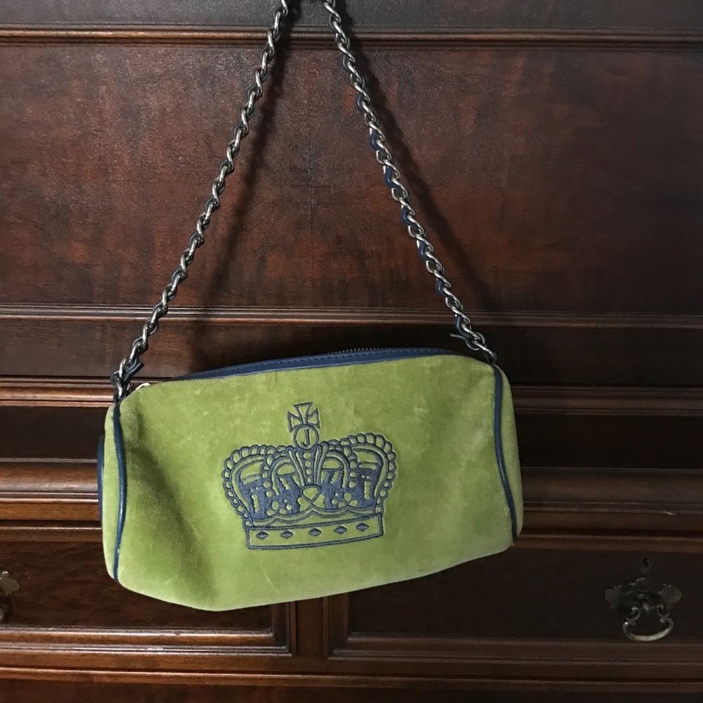 Juicy Green with blue trim barrow bag.