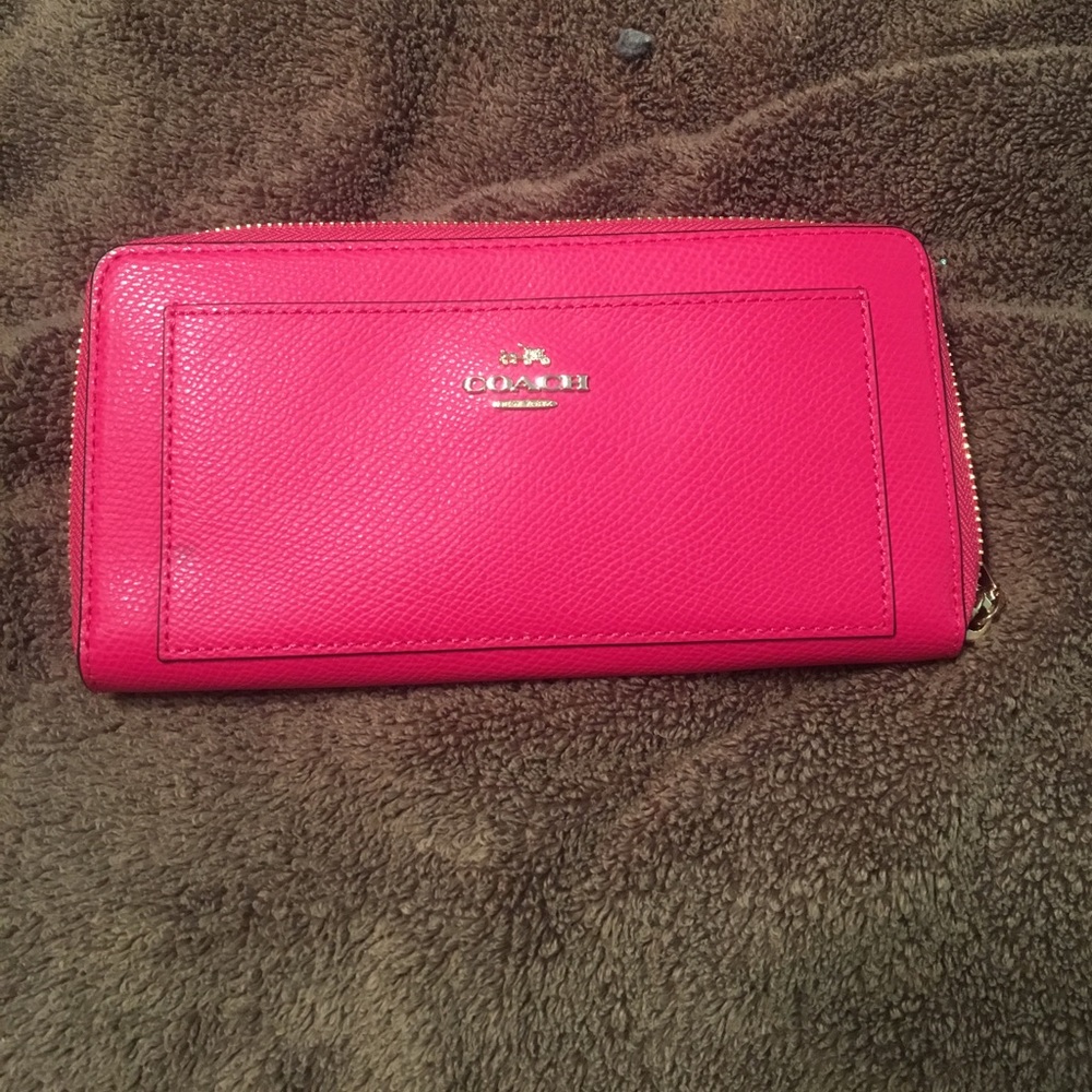 Coach pink wallet