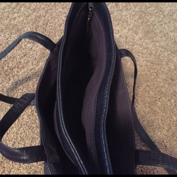 Purse - Picture 2 of 3