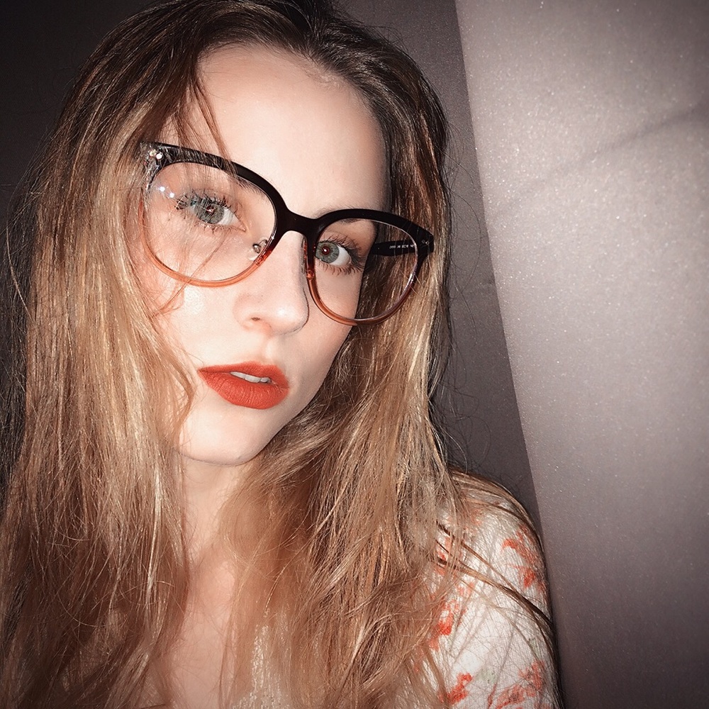 Meet your Posher, Haylie