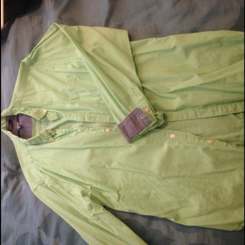 Men's long sleeve button up shirt