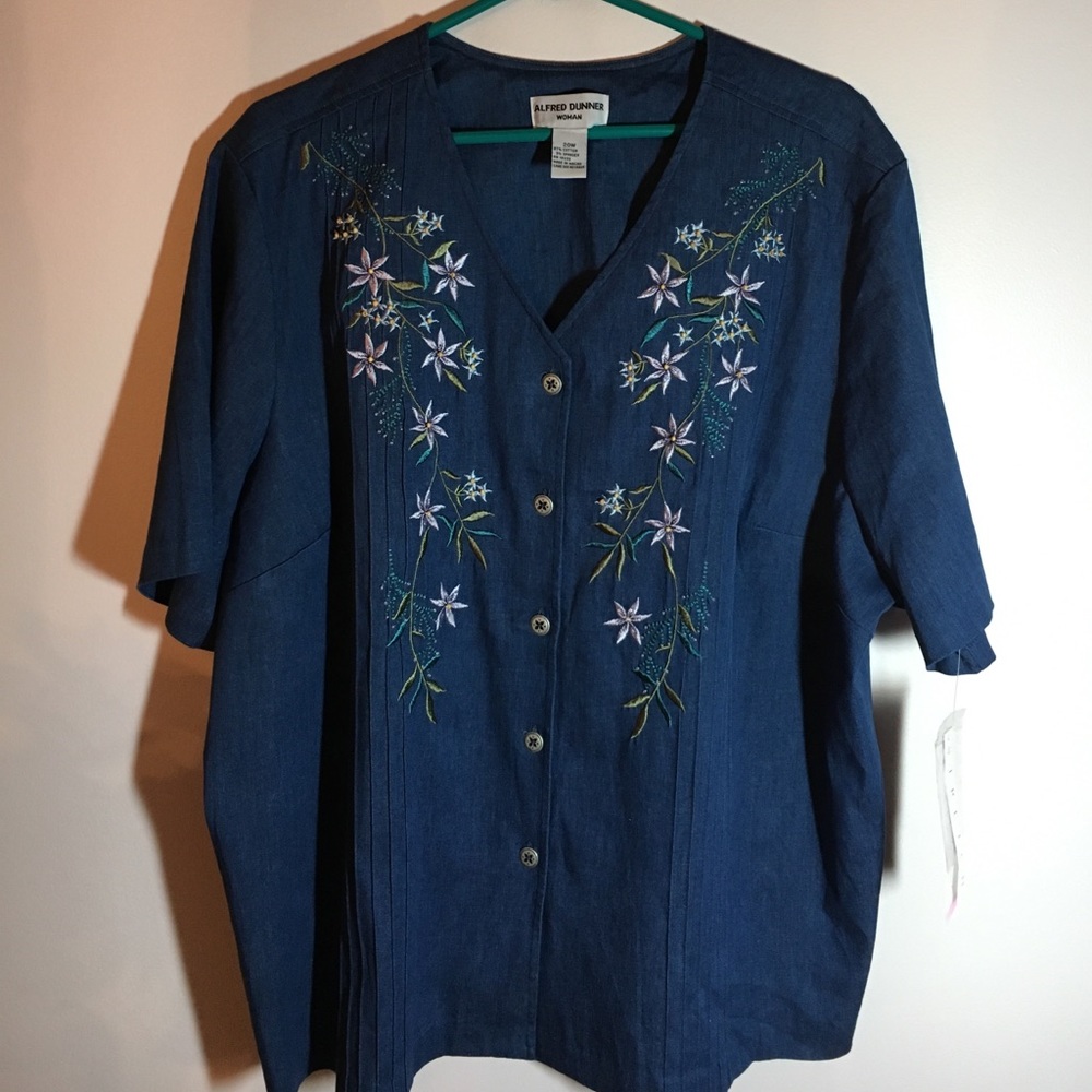 NWT denim shirt and skirt set. Top 20W skirt 18