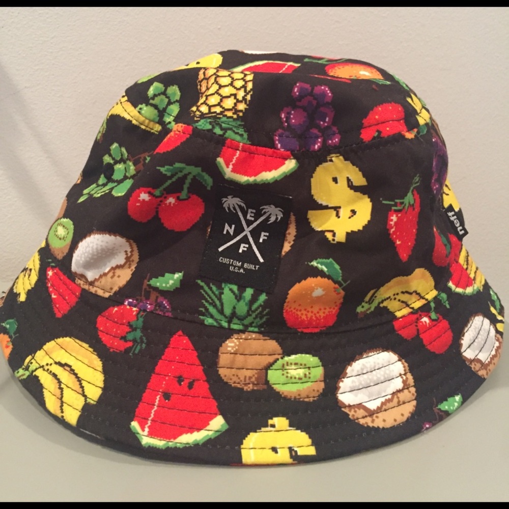BUCKET HAT!!