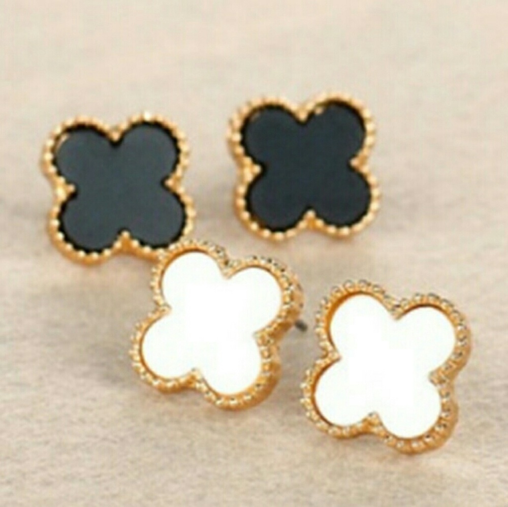 Free w/ Bundle White & Gold Clover Earrings